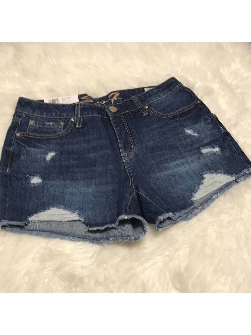 NWT Seven7 Denim Frayed Hem Weekend Shorts Size 6